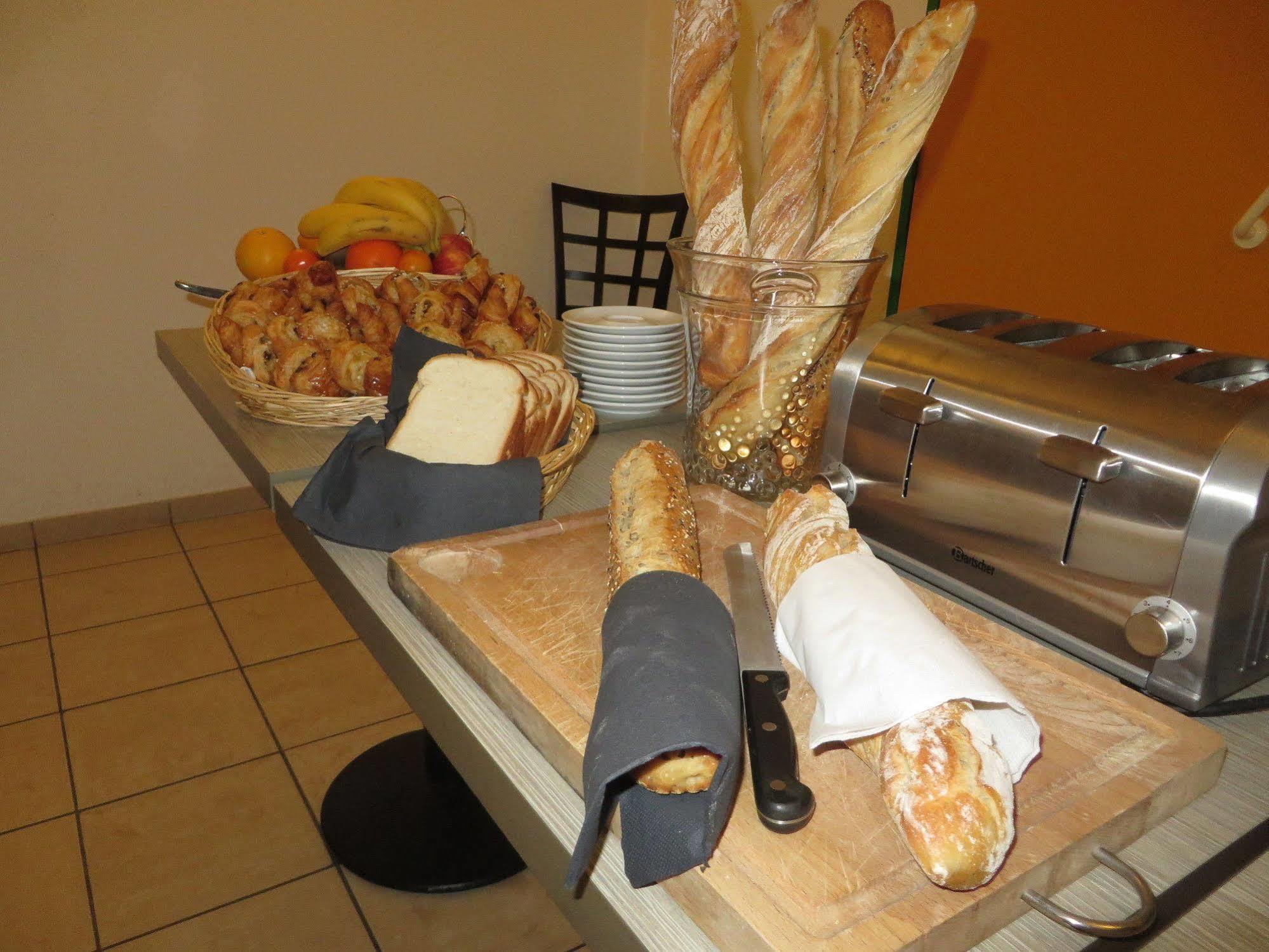 N'atura Hotel 2*